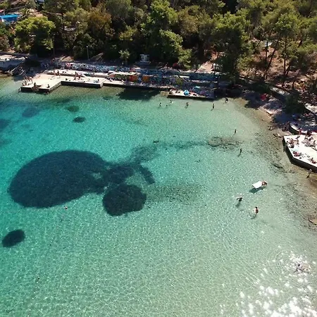 Cozy Roso With A Pool And A Sea View
